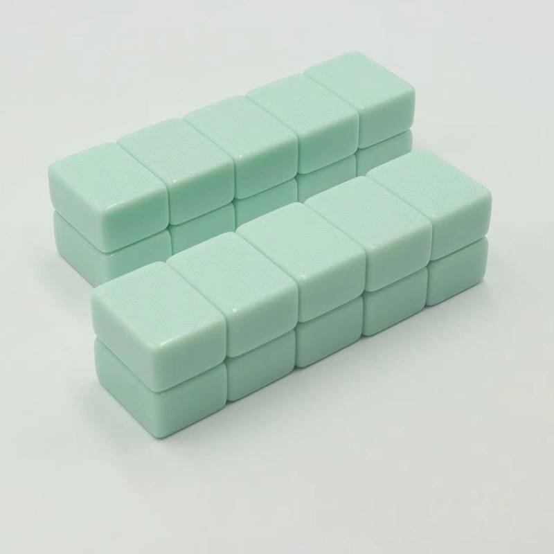 44#136 Emerald